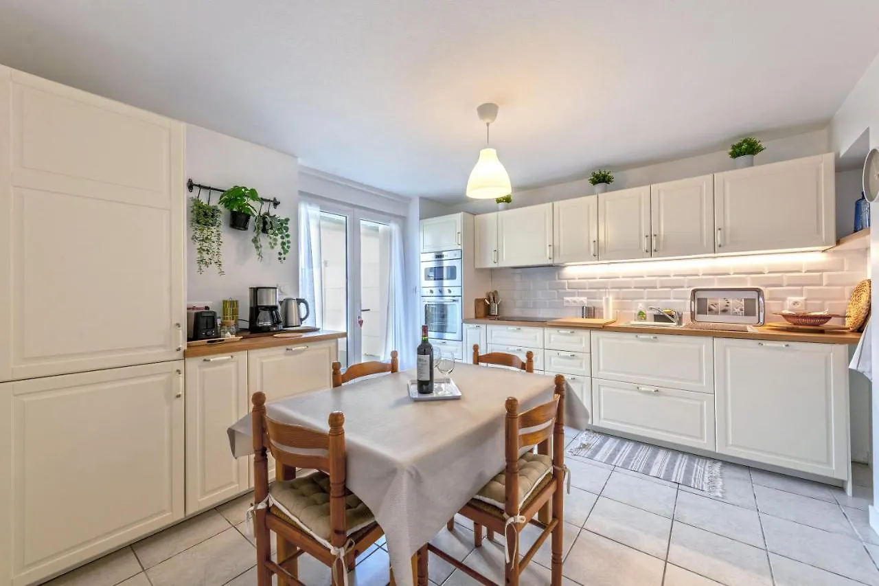 Appartement 85M2 A 2Kms Plage Kerlouan Apartamento